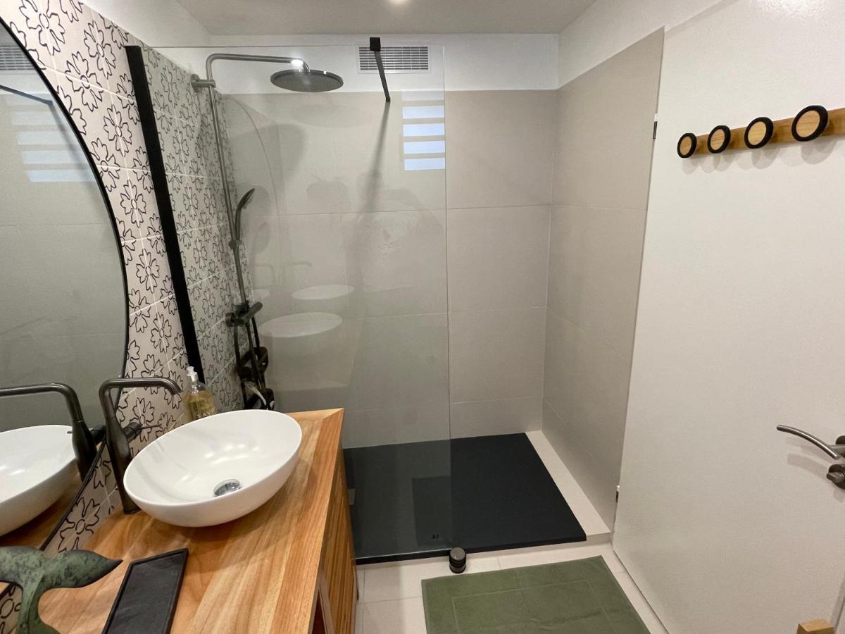 Face A La Mer Apartment Ле Госие Екстериор снимка